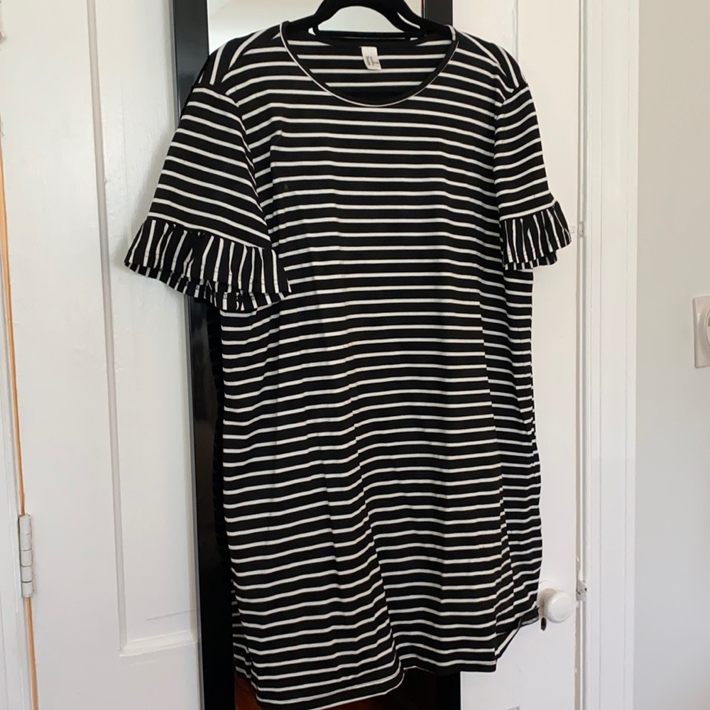 NWOT cute striped summer dress